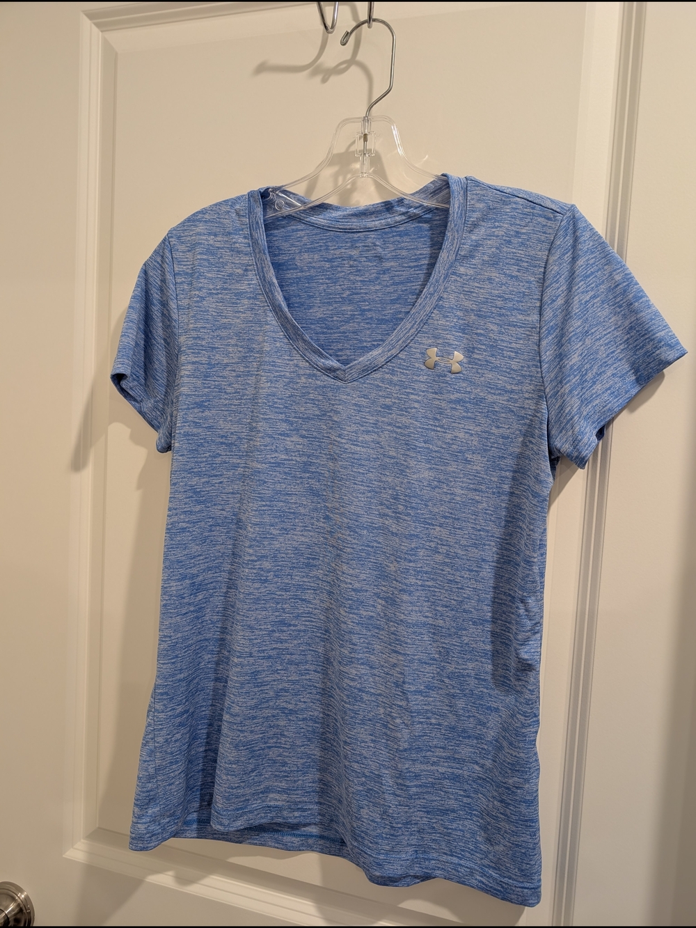 Under Armour Women's Light Blue Heather V-Neck Short Sleeve Tee